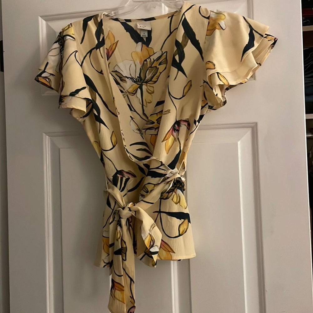 Short sleeve mock wrap top